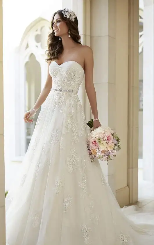 Flowing Lace Wedding Dress