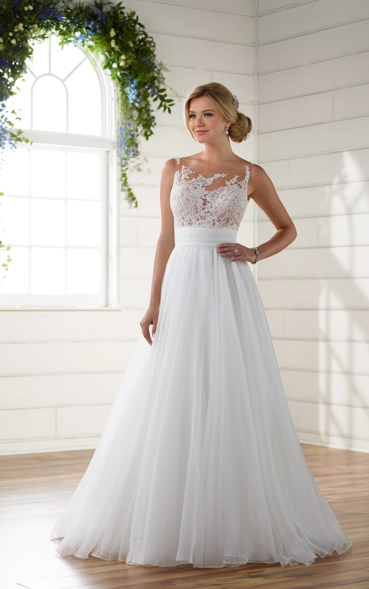 Asymmetrical wedding dress with sleeves in women free shipping
