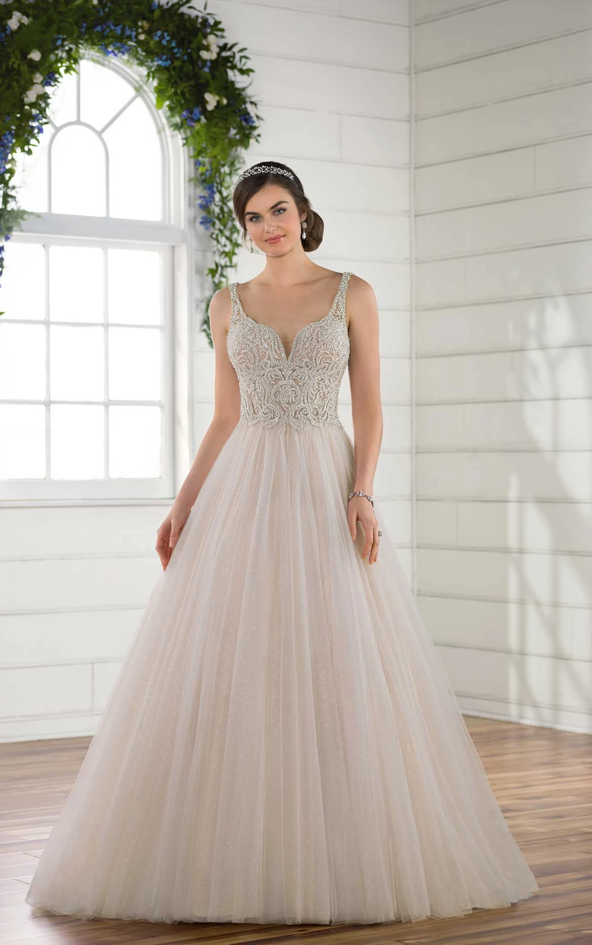 Modern Fairytale Wedding Dress | Essense of Australia ...