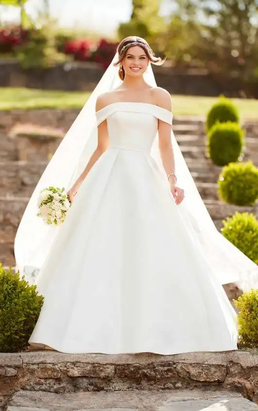 simple wedding gown for chubby