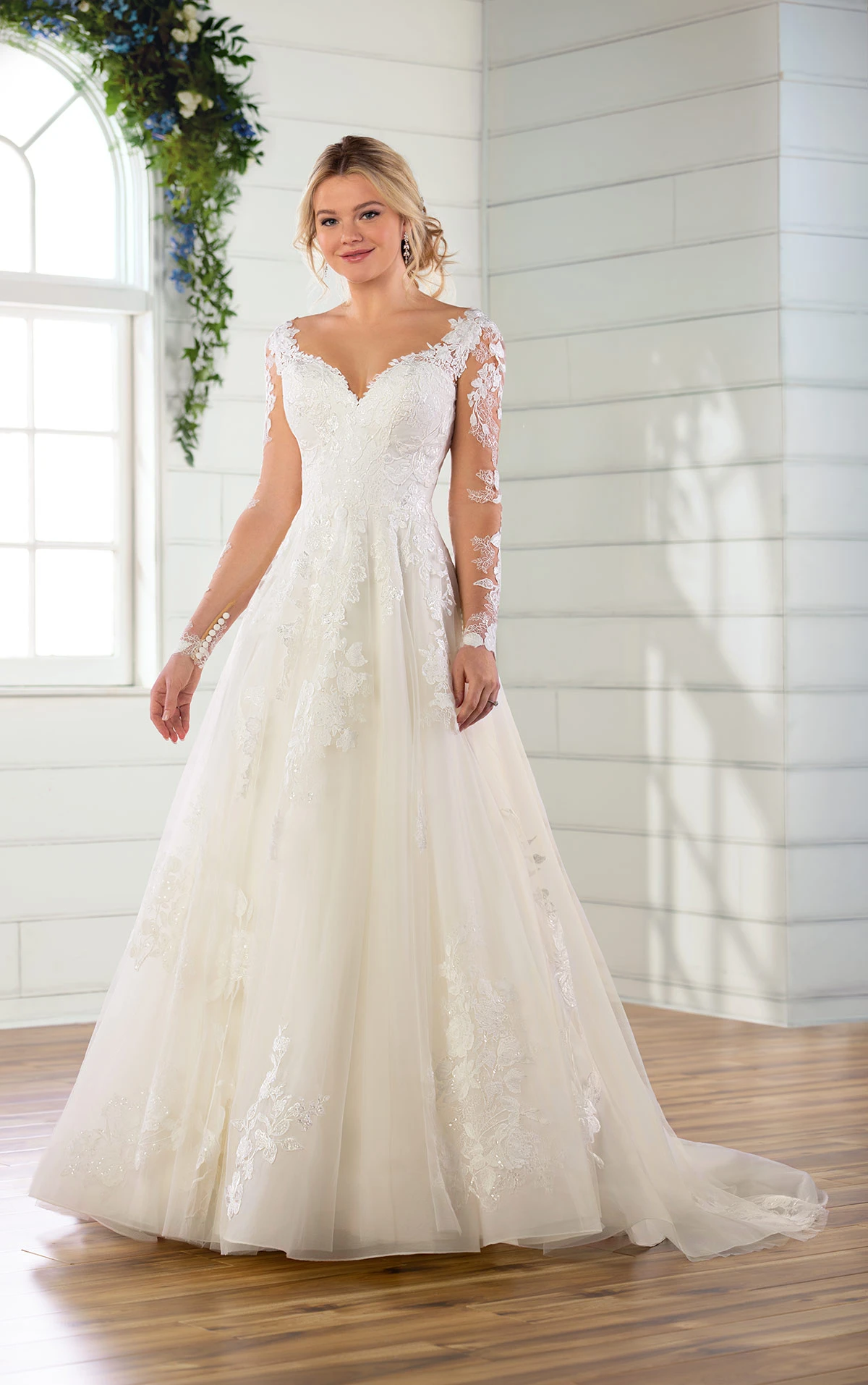 all lace wedding dress with sleeves