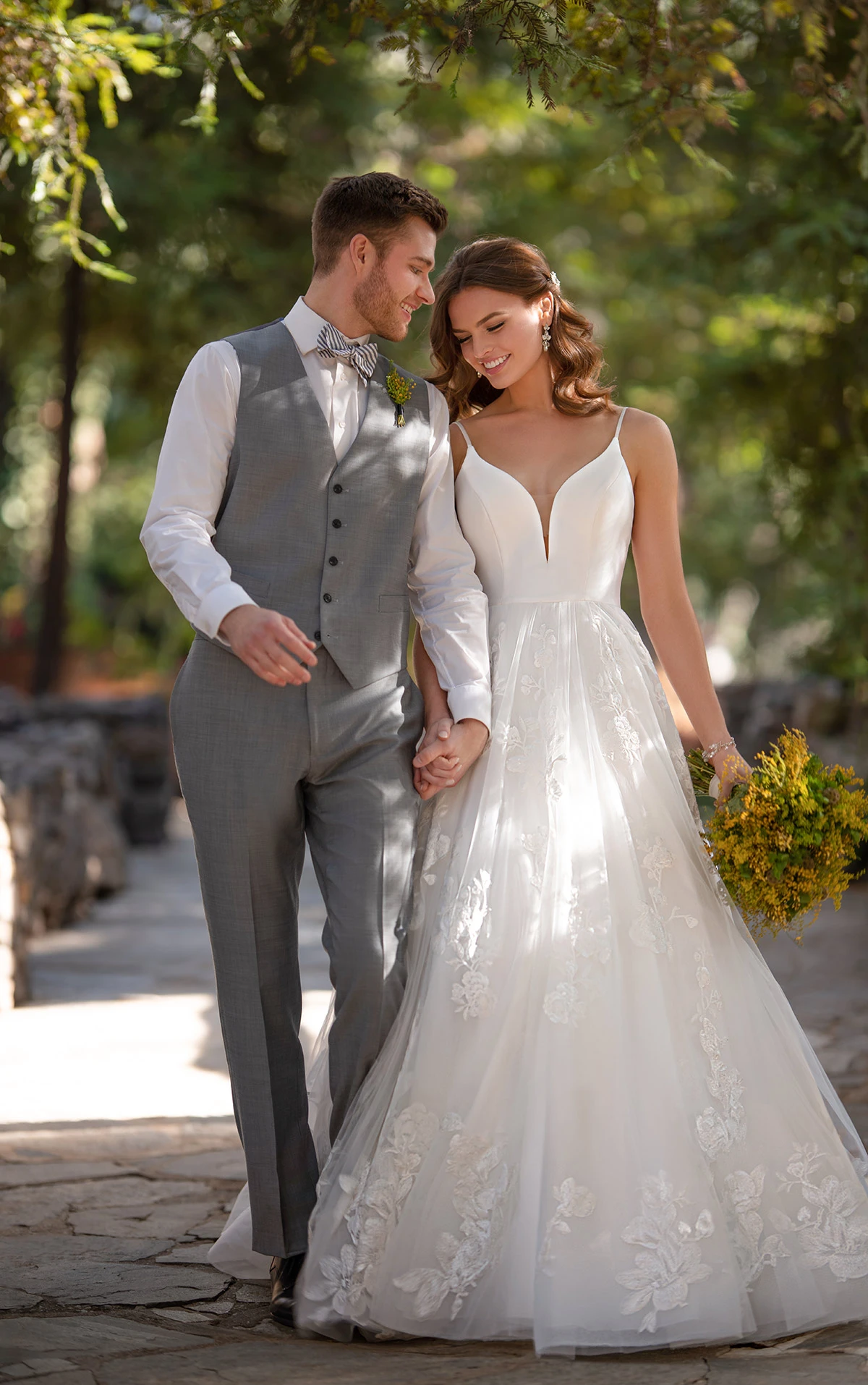 V Neck Ballgown Wedding  Dress  with Floral  Tulle Skirt