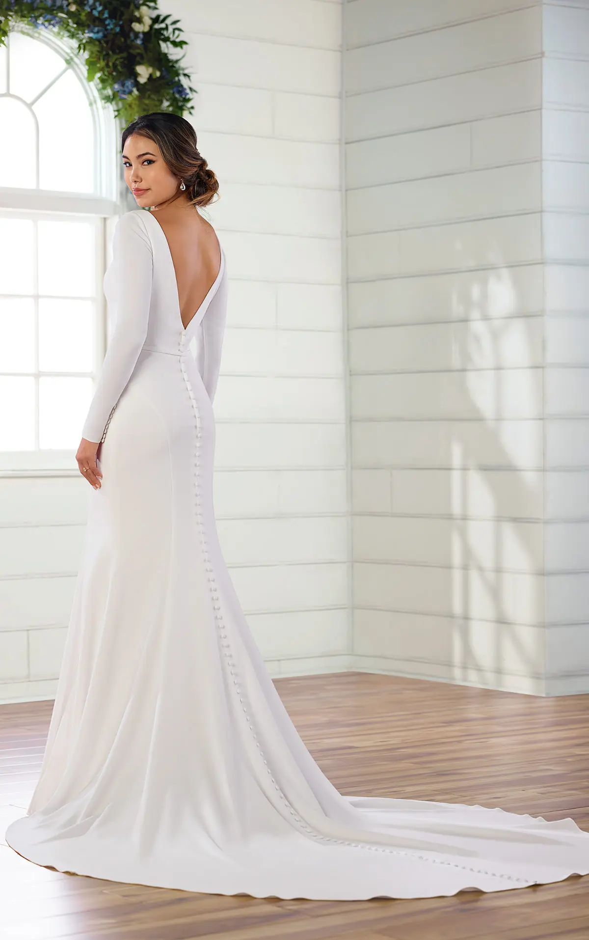 minimalist wedding dress long sleeve