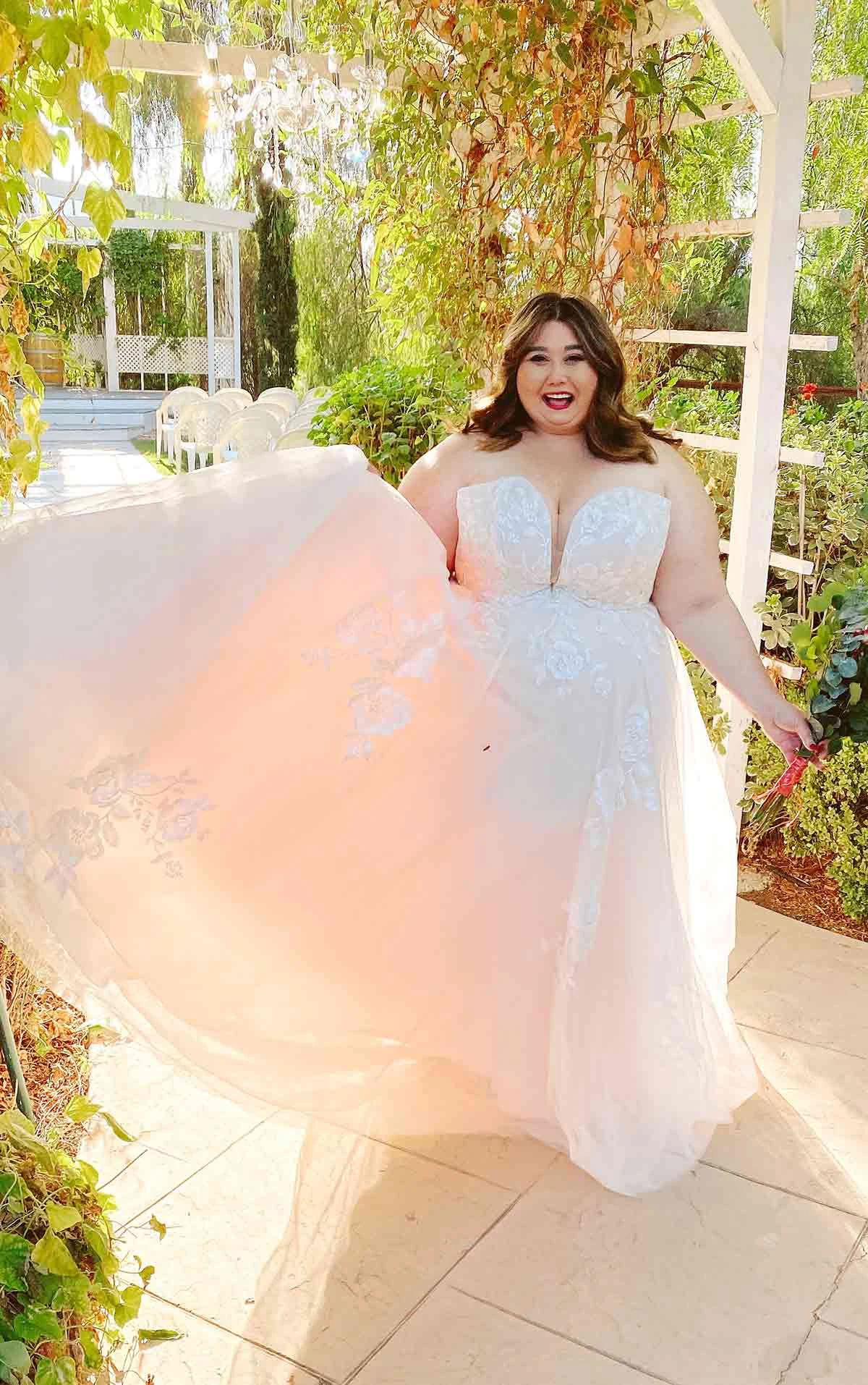 sparkly plus size wedding dresses
